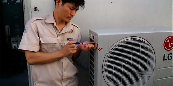 Vệ sinh máy lạnh chung cư không chỉ tăng tuổi thọ mà còn tiết kiệm điện và bảo vệ sức khỏe gia đình bạn