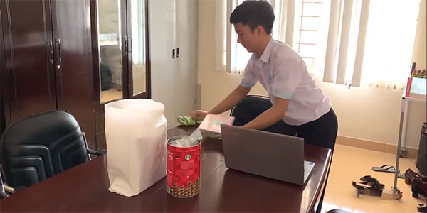 Dụng cụ hỗ trợ bạn vệ sinh phòng làm việc nhanh, sạch hơn