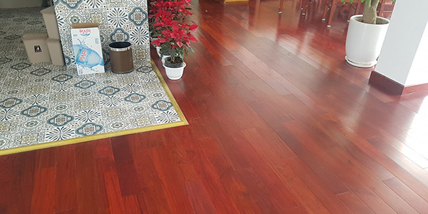 Cách vệ sinh sàn gỗ tự nhiên hiệu quả